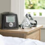 F&P ICON+-Simplus_Simplus_and_Icon_on_bedside_table-L_20160608_V1 (1)